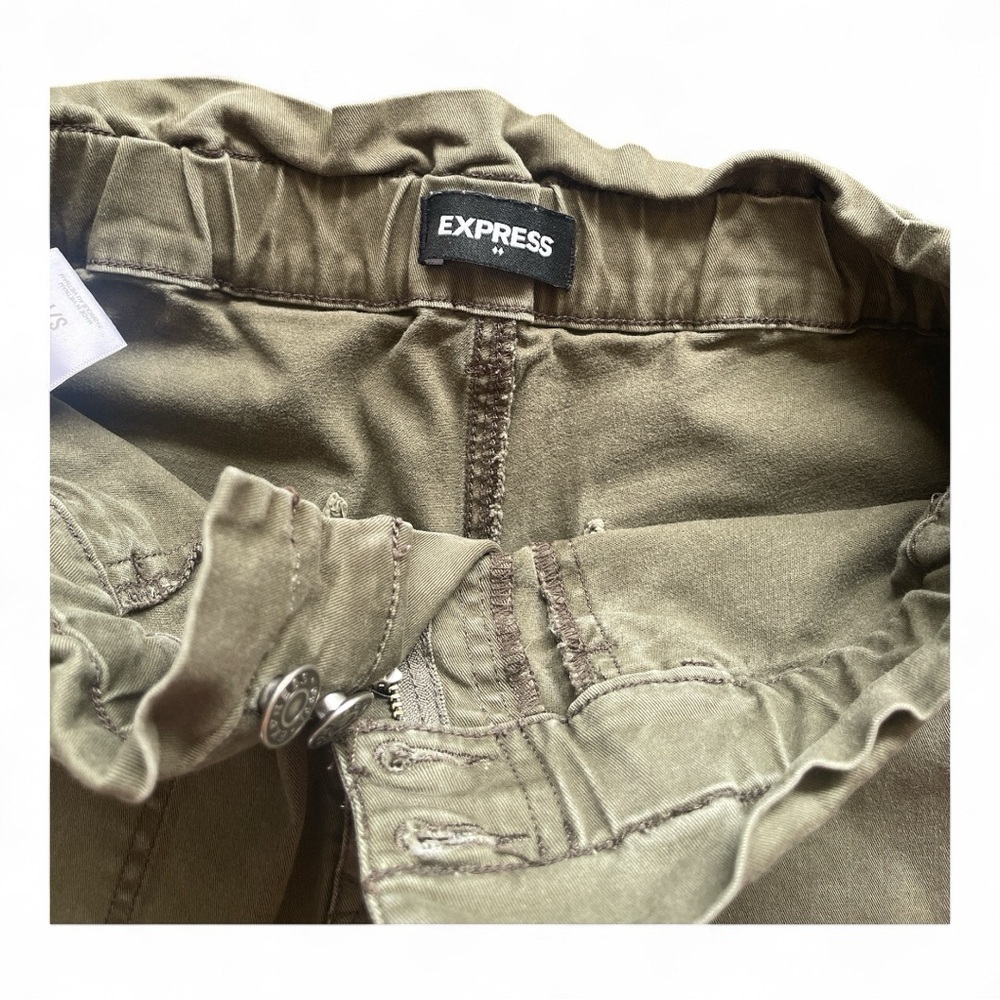 Express Olive High-Waisted Shorts - Picture 3 of 6